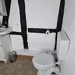 아파트 Mary Haus In Biebertal-bieber, 4 Und 8 Betten, 1 App, Mit 3 Zimmer, 6 Betten, Bad, 1 App, Mit 1 Zimmer, 2 Betten, Bad, Naehe Und Wetzlar, Mit Kueche, Wlan, Parkplatz *