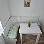 아파트 Mary Haus In Biebertal-bieber, 4 Und 8 Betten, 1 App, Mit 3 Zimmer, 6 Betten, Bad, 1 App, Mit 1 Zimmer, 2 Betten, Bad, Naehe Und Wetzlar, Mit Kueche, Wlan, Parkplatz Gießen