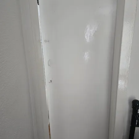Mary Haus In Biebertal-bieber, 4 Und 8 Betten, 1 App, Mit 3 Zimmer, 6 Betten, Bad, 1 App, Mit 1 Zimmer, 2 Betten, Bad, Mit Kueche, Wlan, Parkplatz, Naehe Und Wetzlar * Gießen
