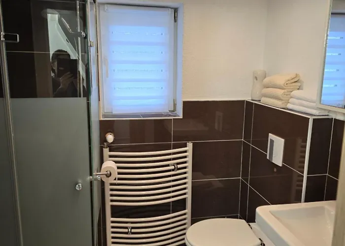 Mary Haus In Biebertal-bieber, 1apartament Mit 1 Zimmer,2 Betten,bad, 1apartment Mit 3 Zimmer, 6 Betten,bad, In Nahe Und Wetzlar,mit Kueche,wlan,parkplatz * Gießen